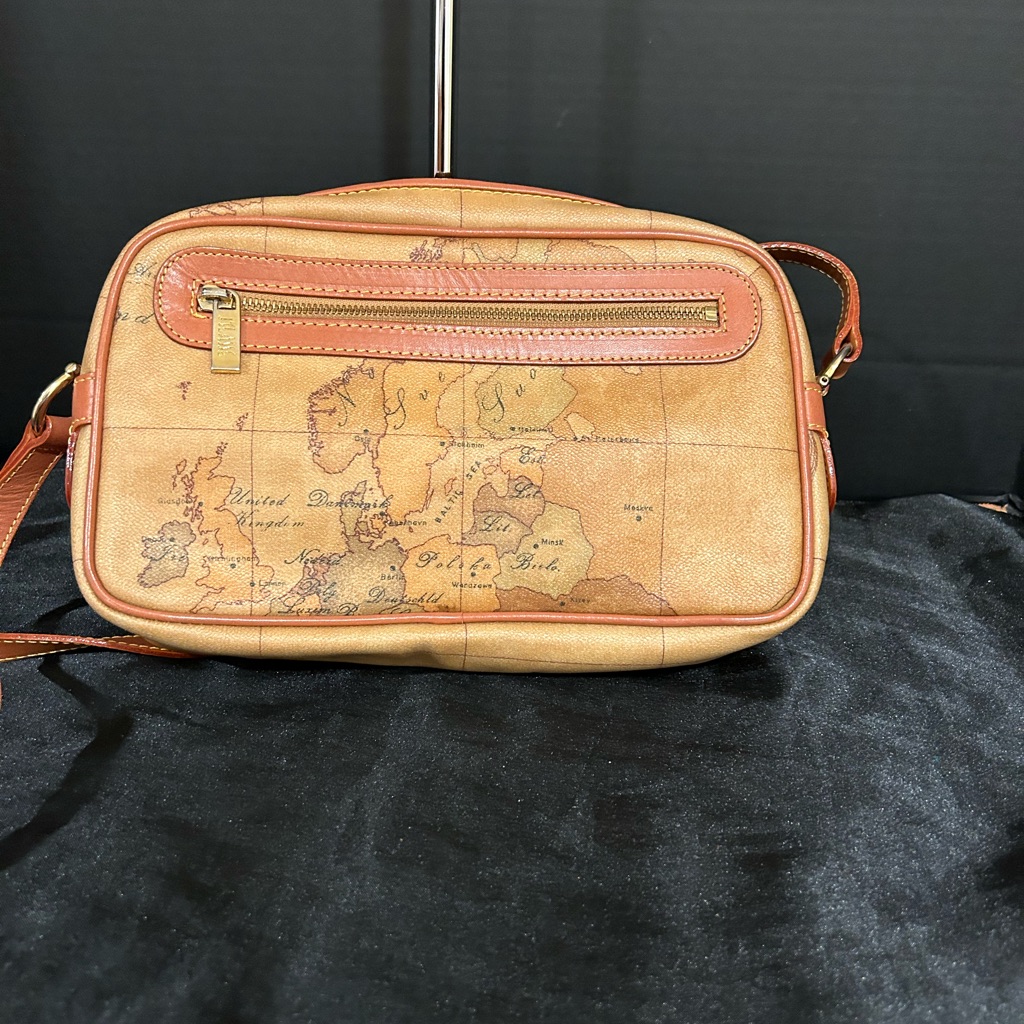 Alviero Martini Map Print Leather Purse Euc